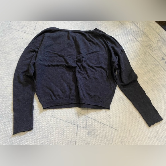 Vintage Guess oversized cropped sweater size xs - Picture 4 of 4